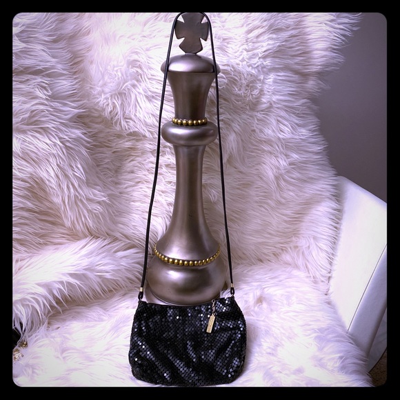 Black metal/mesh whiting and Davis crossbody - Picture 1 of 5